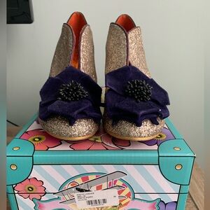 Poetic Licence - Poetic Poppy - Gold Glitter - Size 7